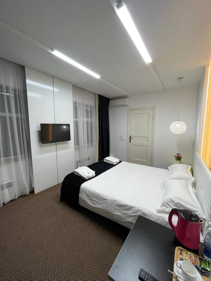 Io Boutique Hotel Bishkek Bischkek Exterior foto