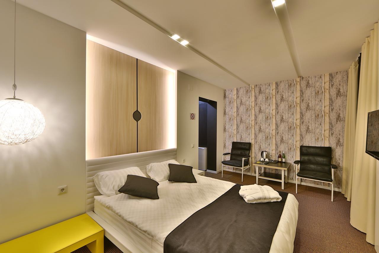 Io Boutique Hotel Bishkek Bischkek Exterior foto